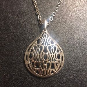 Silver Teardrop Filigree necklace w/ heavy 24 in chain